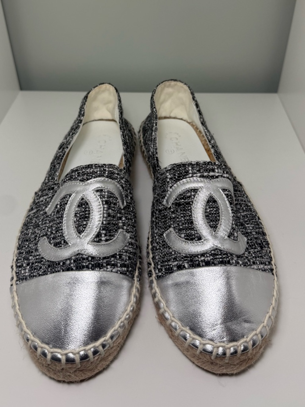 CHANEL Silver & Black Tweed Espadrille Flats with CC Logo Sz 38
